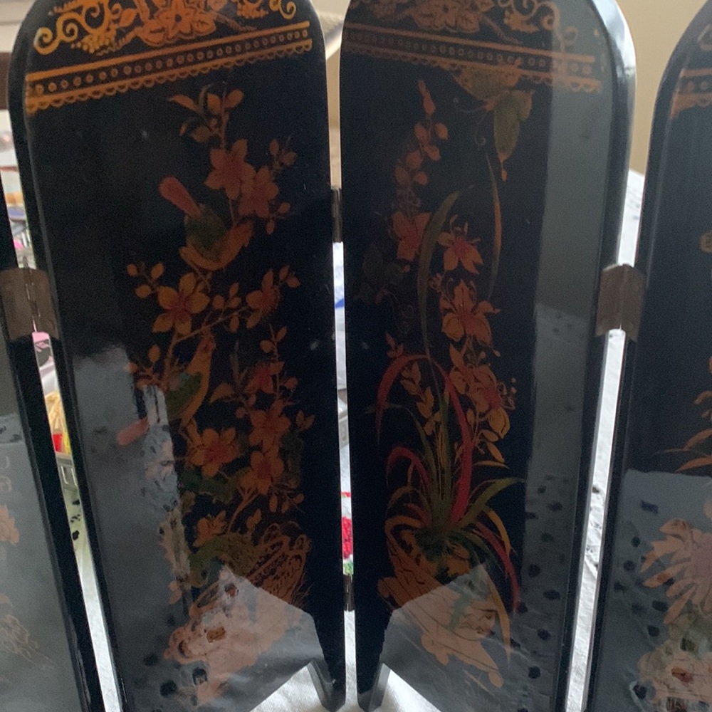 Divider - Picture 7 of 11